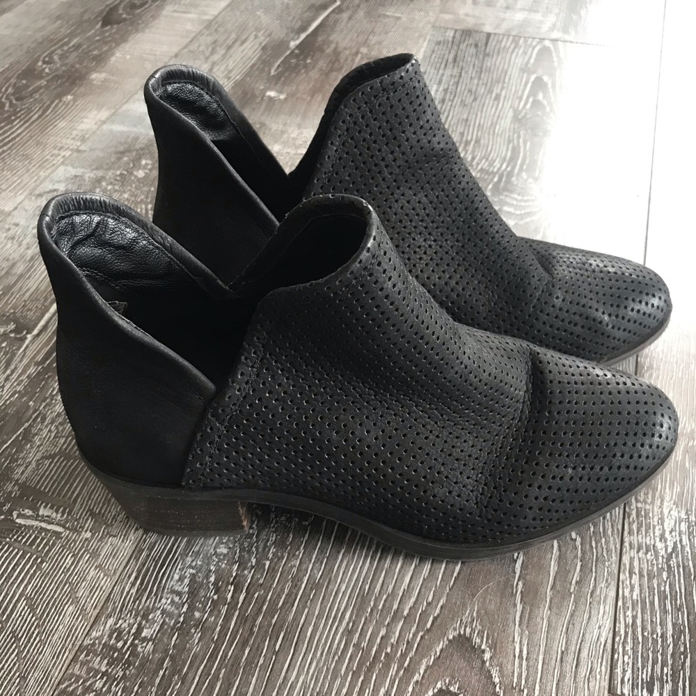 Steve Madden boots